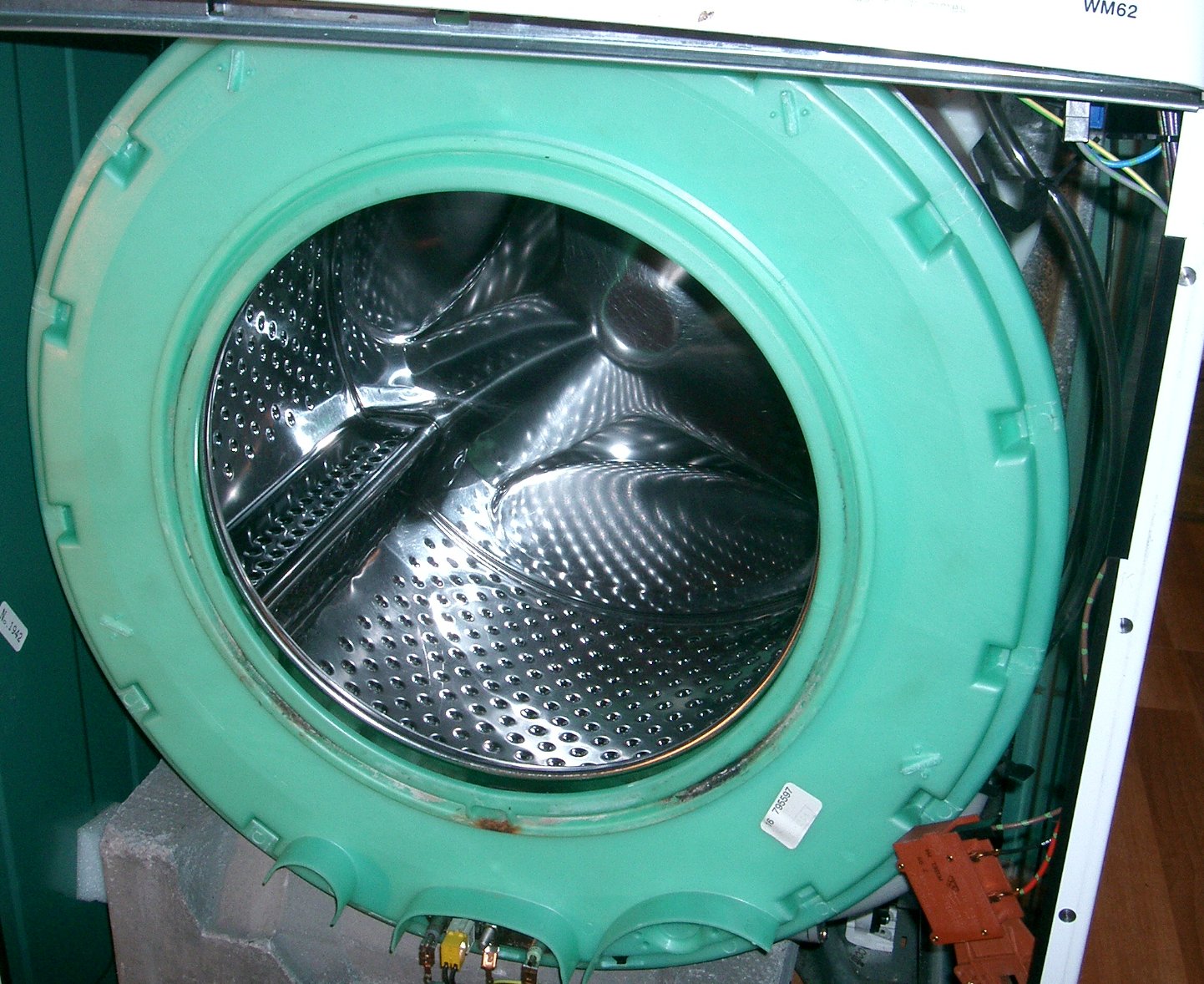 Hotpoint WM62P WM62PE WM62X Washing Machine Door Hinge & Bearings 